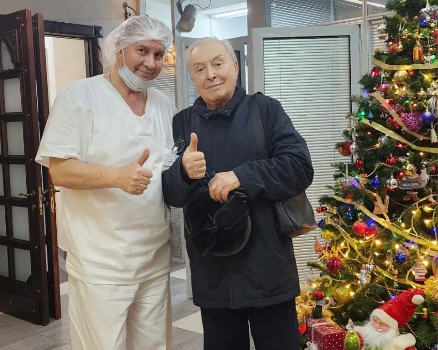 Интерьер и приём в клинике «Один к Одному»